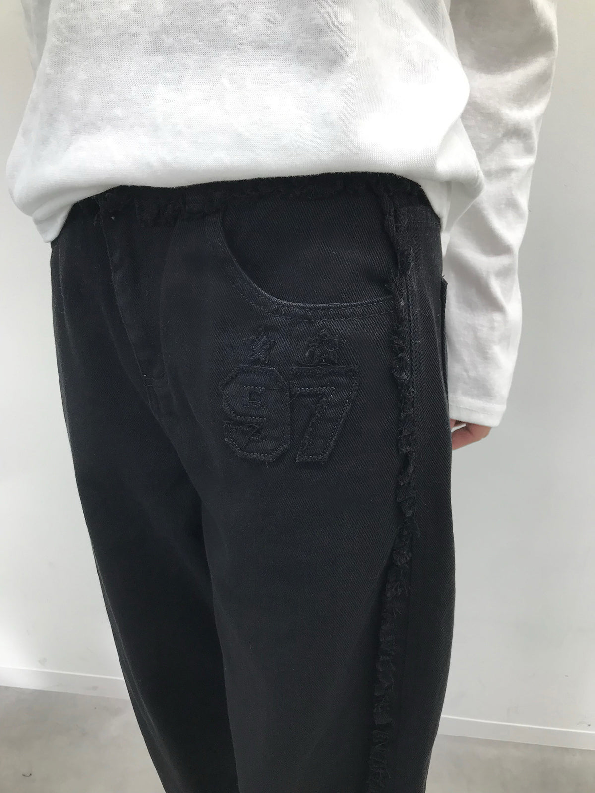 フリンジワイドブラックデニムパンツ – ANDOR ONLINE