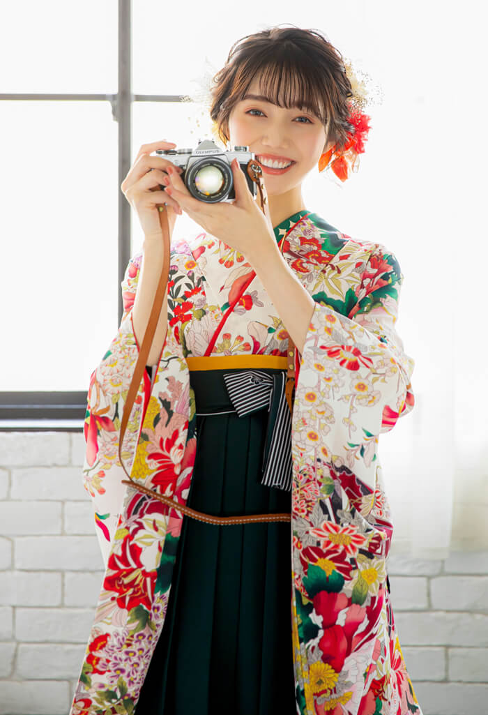 白鮮菊ロマン調×フカミドリ梅ひも縞 | 卒業式袴レンタルのアンジュ