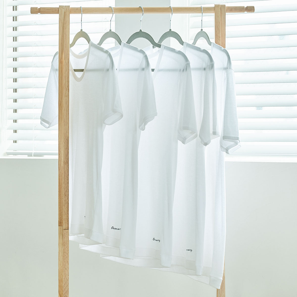 アサメリー U首Tシャツ ｜ ANGLE-アングルオンラインショップ