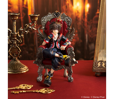 キングダム ハーツ」20周年記念“一番くじ”登場！ 玉座に座るソラ