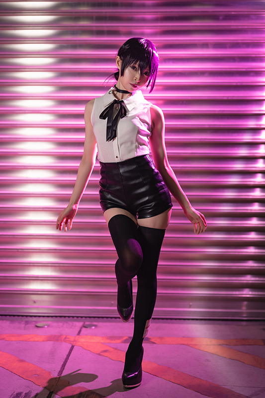 コスプレ】「チェンソーマン」爆弾の悪魔レゼの美しさが怪しく光る