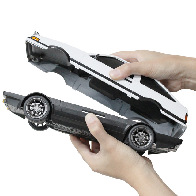 頭文字D」まるで大きなミニカー！ 藤原とうふ店（自家用）仕様のAE86を