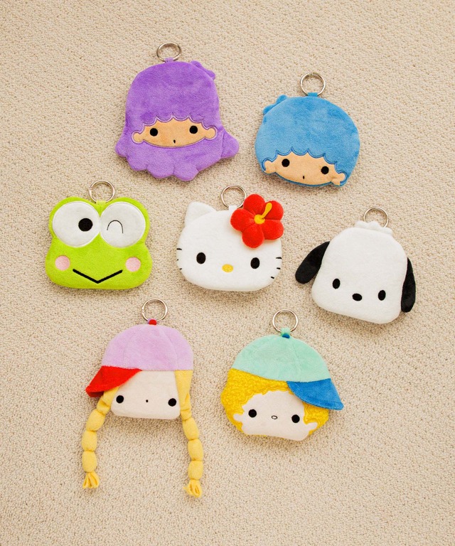 サンリオ「月刊いちご新聞」デザインのキーホルダー、親子コーデが