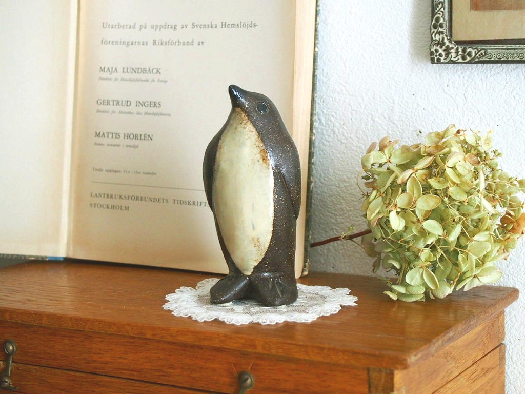 北欧ヴィンテージ Bengt Wall (Wall Trosa) 陶器のペンギンの置物