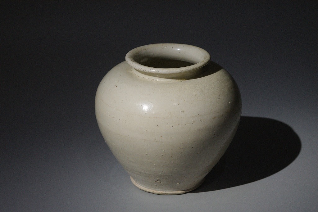 唐白磁 万年壺 - 真魚(MAO)