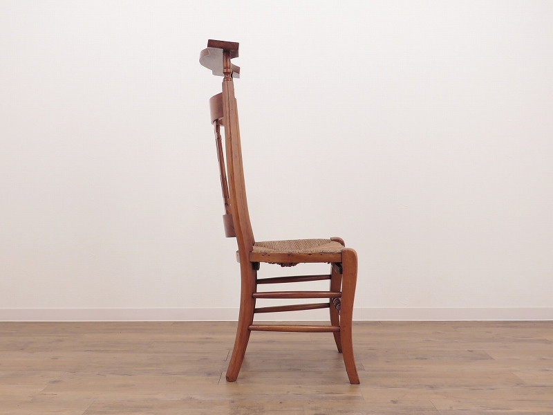 フランスの藁座面の教会椅子（チャーチチェア）（11月18日