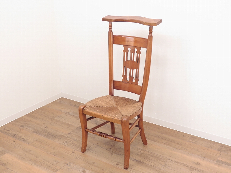 フランスの藁座面の教会椅子（チャーチチェア）（11月18日