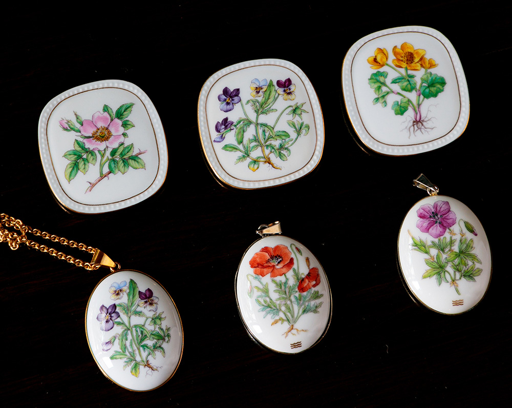 フローラダニカ ブローチ/ロサカニナ | クレマチス