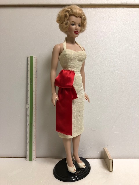 台付☆大型☆マリリンモンロー セクシー 人形 40．0cm 310g