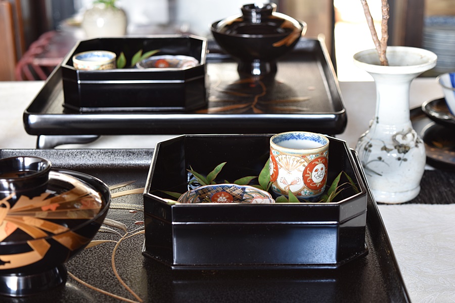 輪島塗 在銘 黒漆塗 縁高重 5段 塗師 静峰 - 生活骨董と古布の