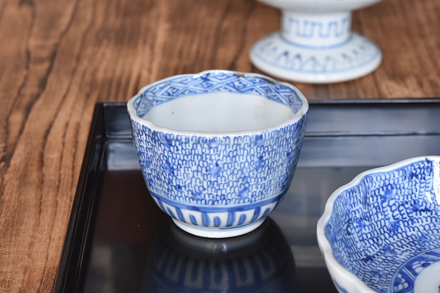 古伊万里 染付 微塵唐草 蕎麦猪口 輪花型向付 - 生活骨董と古布の