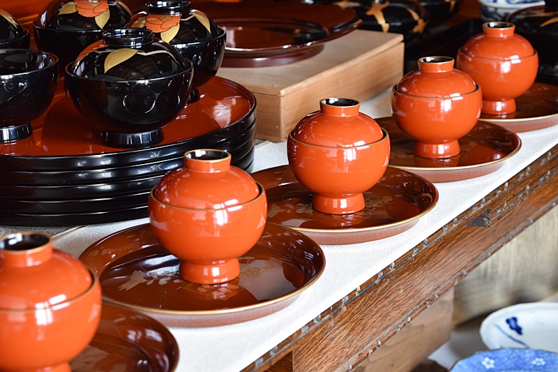 輪島塗 朱塗り まり碗 蓋裏図変わり 5客セット - 生活骨董と古布の