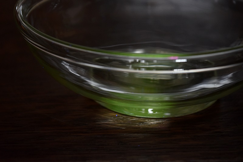 大正ガラス 和ガラス 吹きガラス ウランガラス 鉢 ボウル 小 - 生活