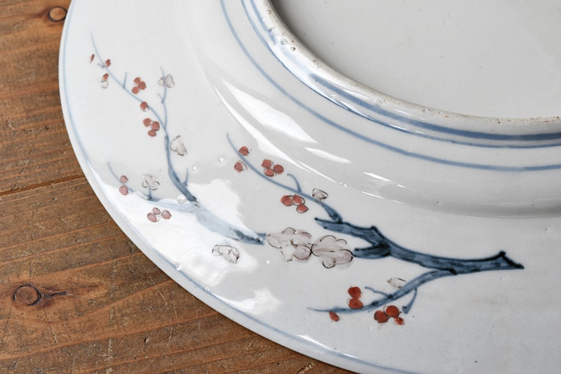 古伊万里 色絵 壺に菊花 生け花の図 亀甲模様に龍 45.5㎝ 大皿 - 生活