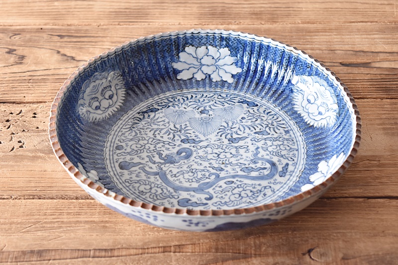 古伊万里 染付 雲龍 唐獅子牡丹 太明成化年製文 イゲ型 大平鉢 - 生活