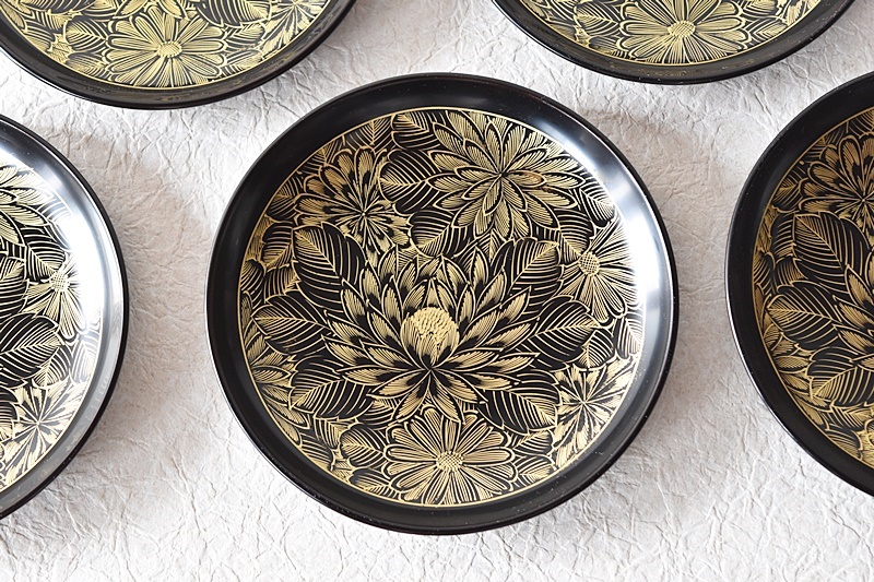 天然木製漆塗 輪島塗 沈金蒔絵 菊花草 黒塗り 菓子皿 銘々皿 5客