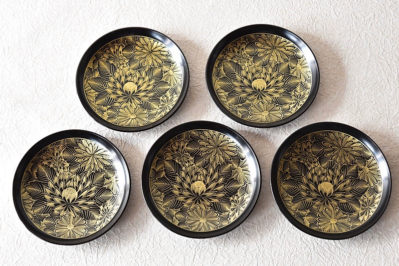 天然木製漆塗 輪島塗 沈金蒔絵 菊花草 黒塗り 菓子皿 銘々皿 5客
