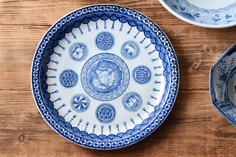 古伊万里 染付 龍 丸文 瓔珞模様 32㎝ 尺皿 大皿 - 生活骨董と古布の