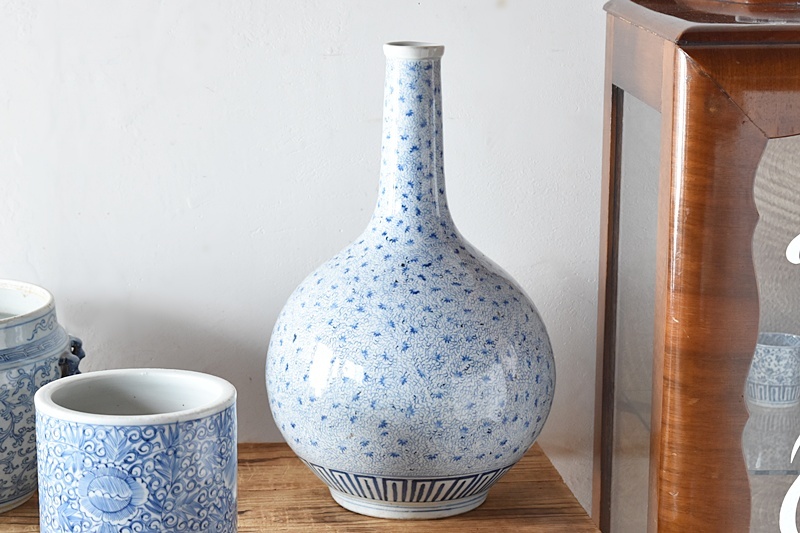 古伊万里 染付 微塵唐草 大徳利 底に傷あり - 生活骨董と古布の