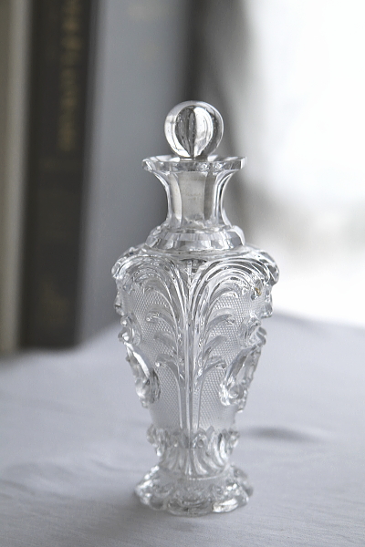 フレンチモールドクリスタル パフュームボトル ロココ フランス