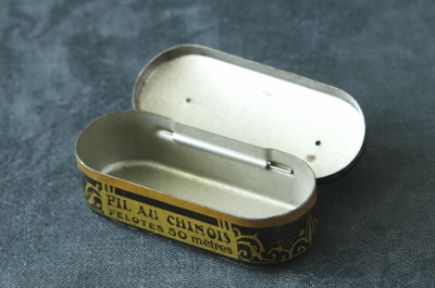 フランスの糸巻きケース fil au chinois ボビンケース フランス