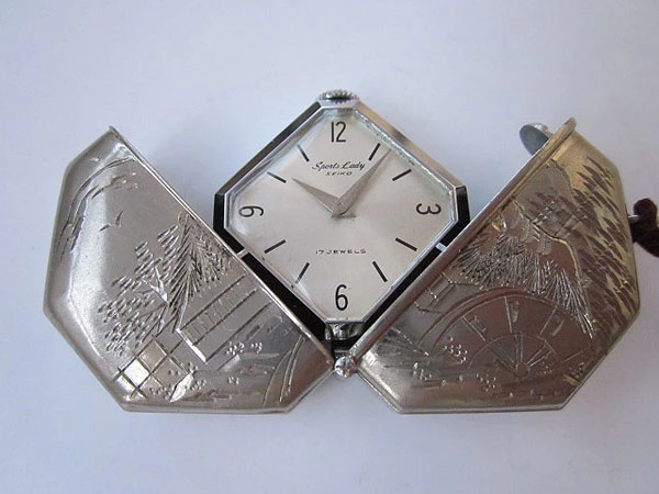 JA-2259| セイコー 桃太郎 希少な彫刻ケース 懐中時計 5293 17石 手