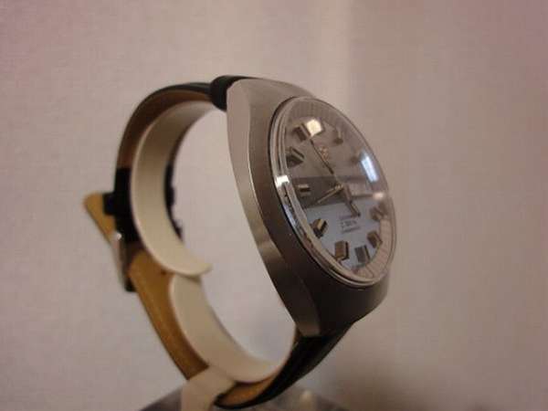 オメガ エレクトロニック f300 音叉時計 | アンティーウオッチマンは