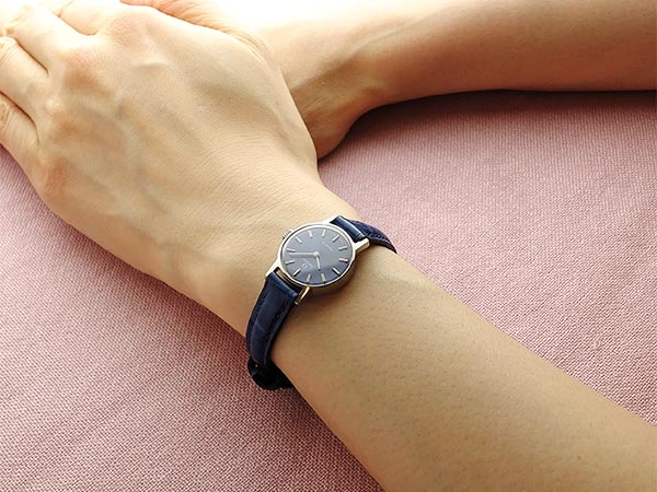 オメガ ジュネーブ レディース ネイビー文字盤 精度快調 Cal.485 手