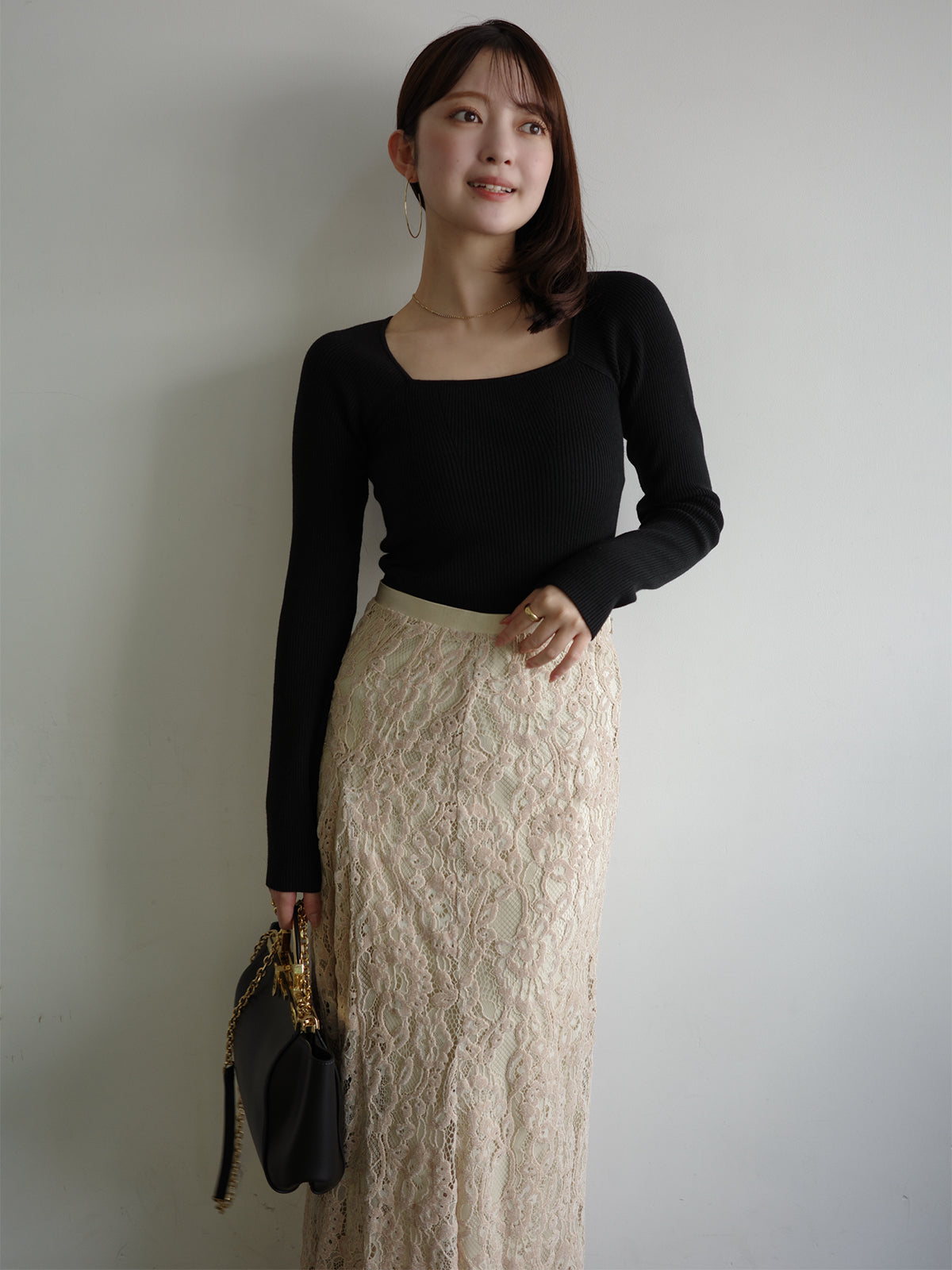 シルクカシミアブレンドデコルテリブニット