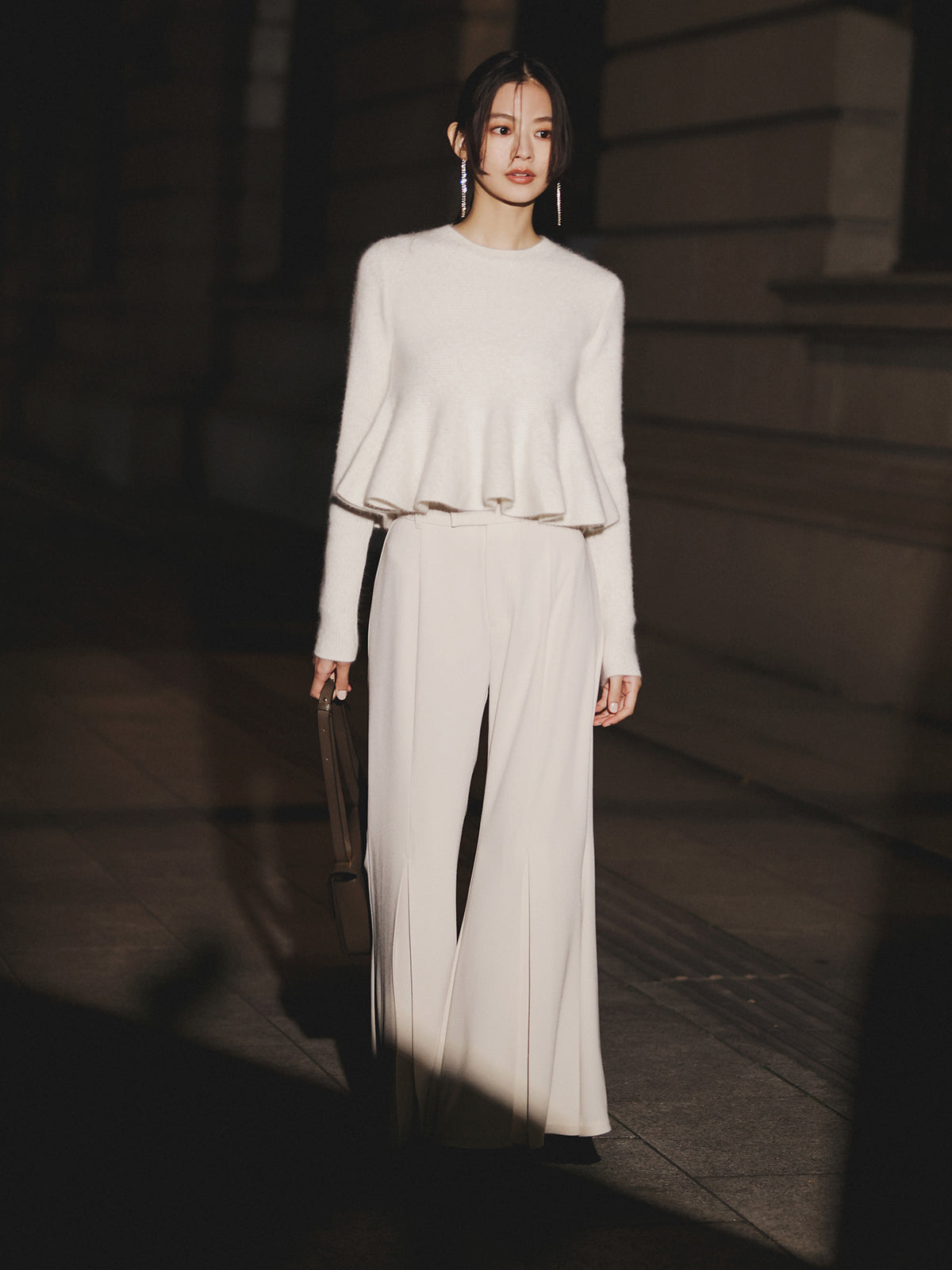 ペプラムショートニットトップス