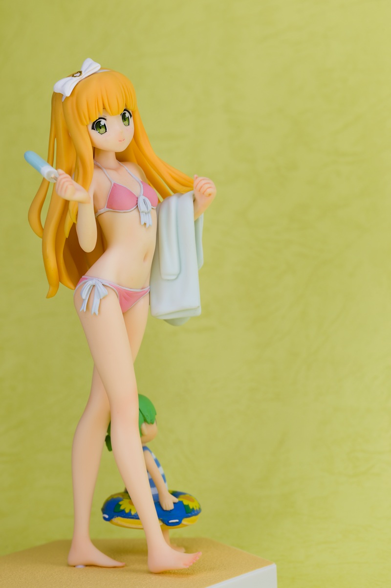 小豆梓BEACH QUEENS変態王子と笑わない猫。よつばとフィギュアレビュー