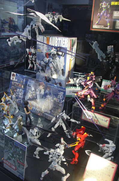 ASCII.jp：圧倒的な強さを思い出せ! エヴァ量産型がリボルテック第二