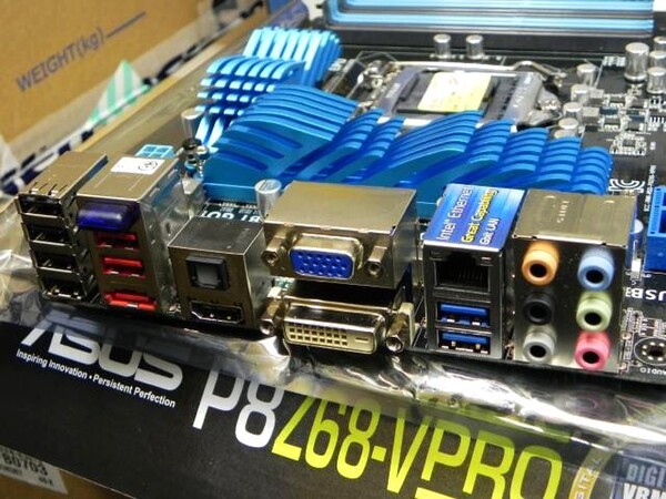 ASCII.jp：ASUSTeK初のZ68マザー「P8Z68-V PRO」が14日に発売