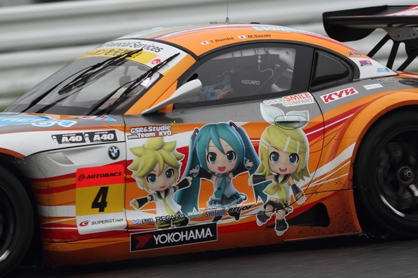 ASCII.jp：初音ミクZ4 2012年モデルがシェイクダウン！ 他 (1/3)