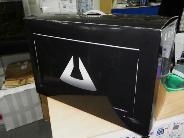 ASCII.jp：Thunderbolt接続のPCI-E拡張ボックス「MAGMA ExpressBox 3T」