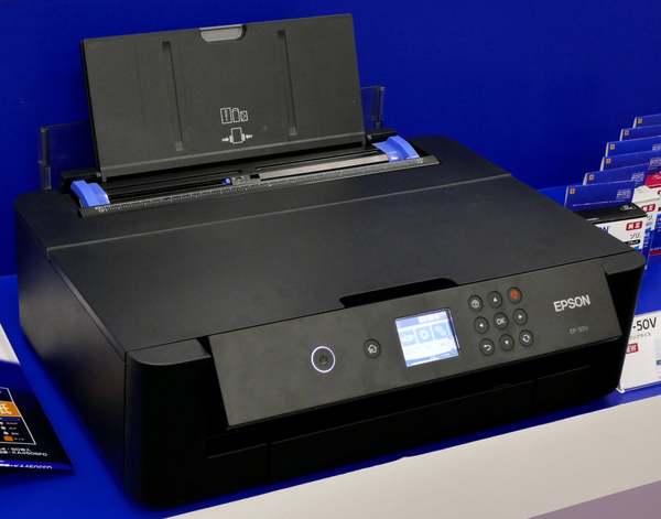 ASCII.jp：エプソン、幅476mmの小型A3ノビタイププリンター「EP-50V」