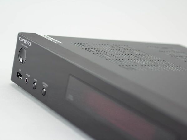 ASCII.jp：3万円で買える薄型AVアンプ「TX-L50」を試してみた (1/4)