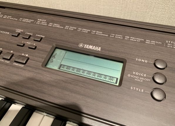 ASCII.jp：ヤマハ、木目調デザインの電子キーボード「PSR-E360」