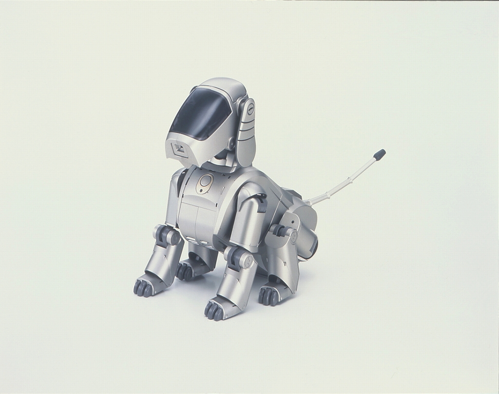 ロボットかパートナーか？ 未来の世界の犬型ロボット「AIBO」が残した