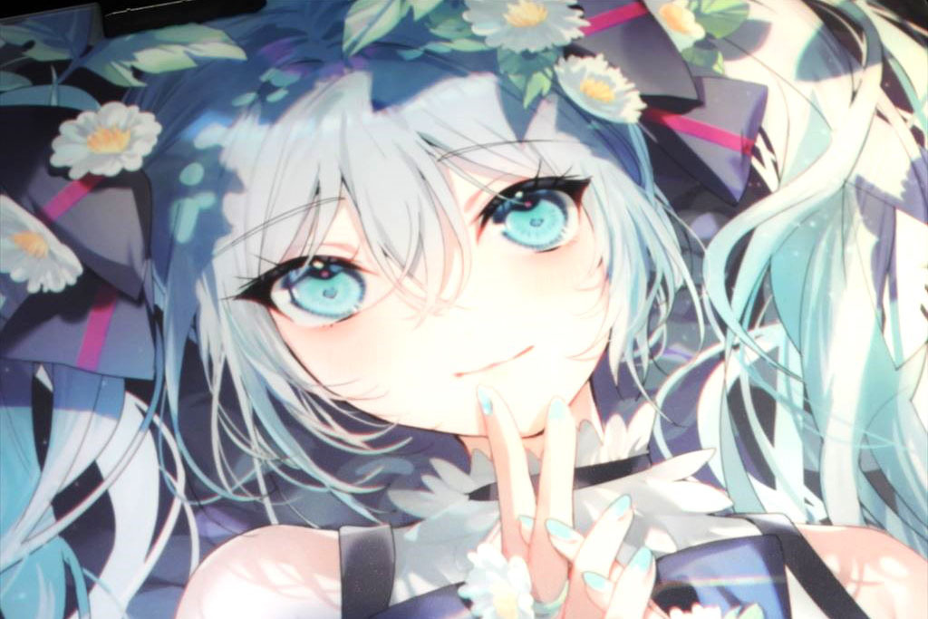 ASCII.jp：即完売となった初音ミクデザインのガラス製マウスパッドを