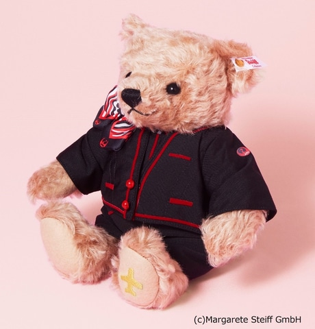 ドイツのぬいぐるみブランド「シュタイフ」、JALのCA新制服をまとった