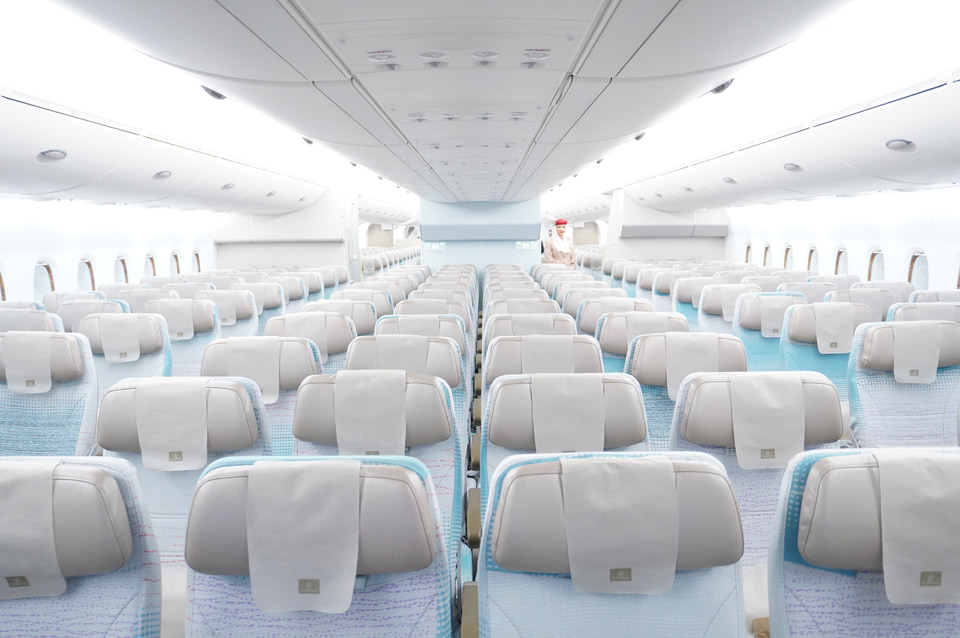 エミレーツ航空、ファーストクラスと機内ラウンジもやっぱり豪華！ 超
