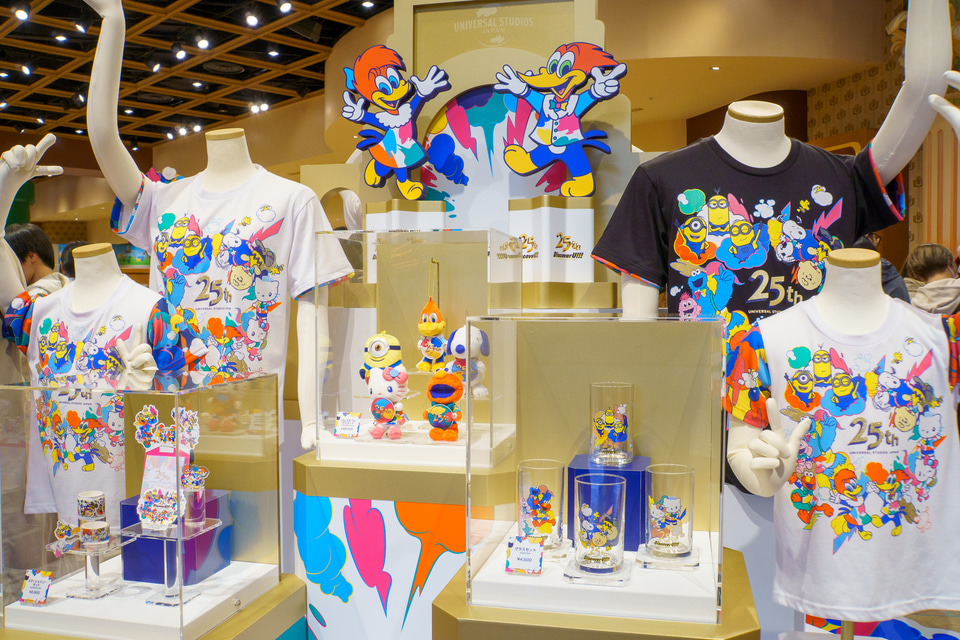 USJ 25周年グッズを来場前に予習しよう。ハローキティのカチューシャや