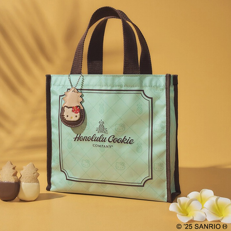 日焼けキティ×ホノルルクッキー、初コラボで「チャーム付きトート