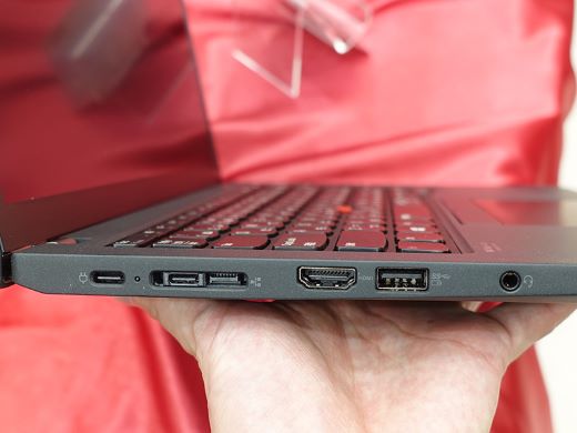 Ryzen搭載13.3インチノート「ThinkPad X13 Gen2」が49,800円！中古PC