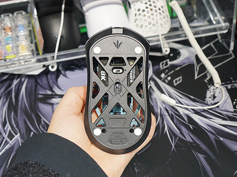 BEAST X PRO NOEZ 72X MOUSEとMOUSEPAD 777台限定の軽量ゲーミング