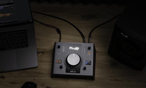 ローランド、Fluid Audio初のUSBオーディオ「SRI-2」。約32,000円 - AV