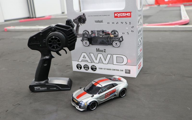 試乗インプレ】アカザーのミニッツ「ネオクラシックレーサー」体験会