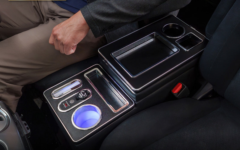 クラフトワークス、デリカD:5用「LEDコンソールボックス」 置くだけで