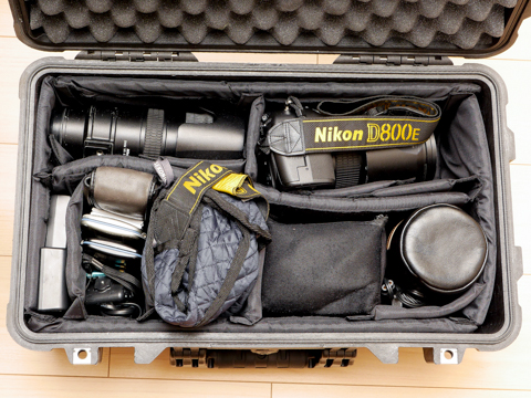 拝見！プロのカメラバッグ：三宅英文さん：防水のハードケースで機材を